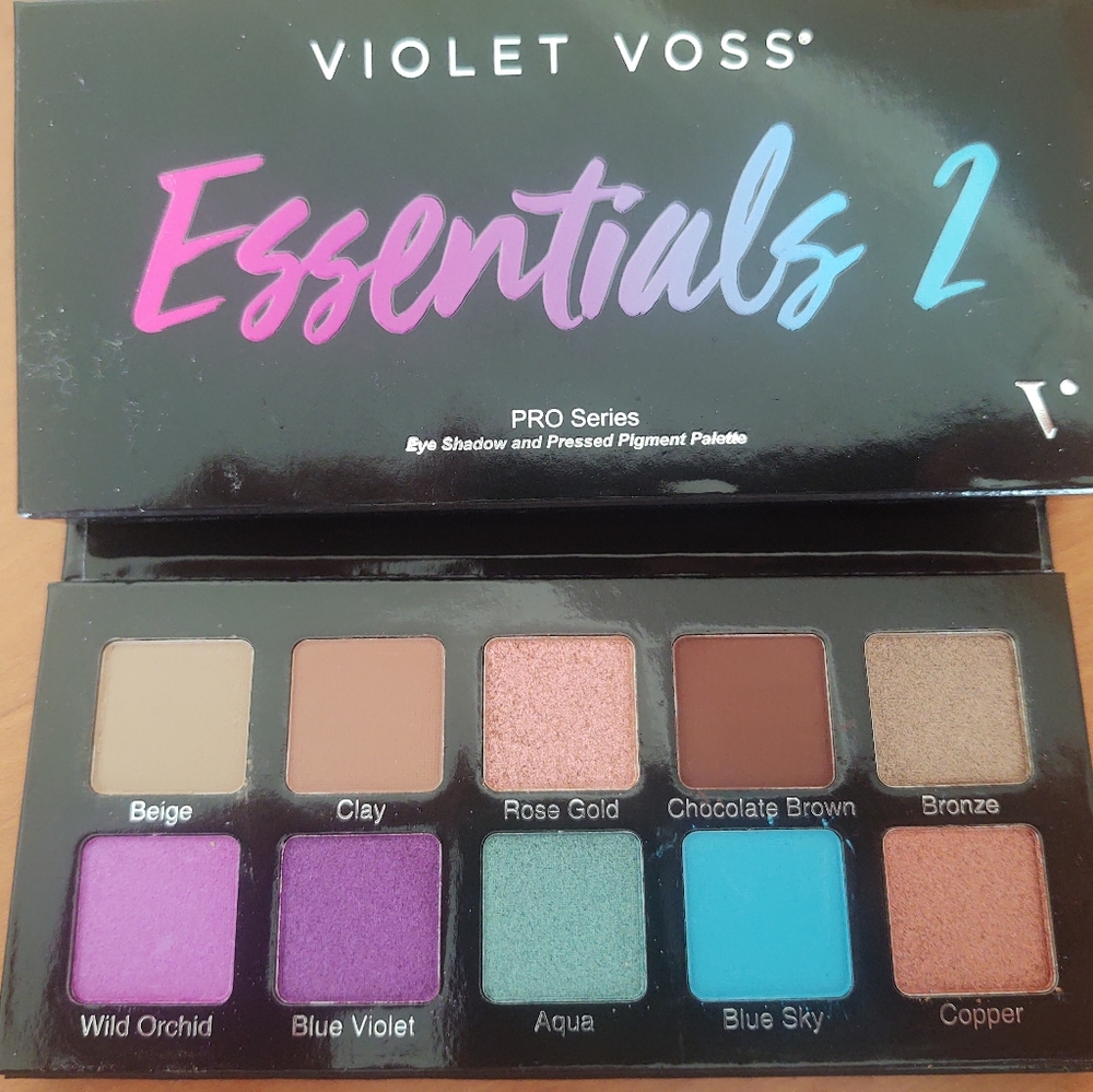 Violet Voss Essentials 2 Eyeshadow palette
